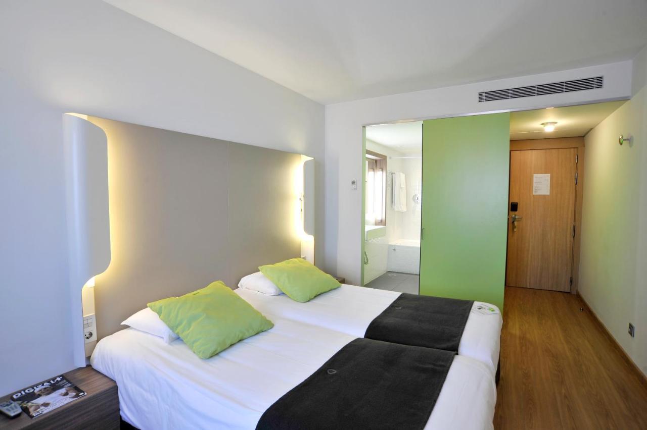 Hotel Campanile Airport