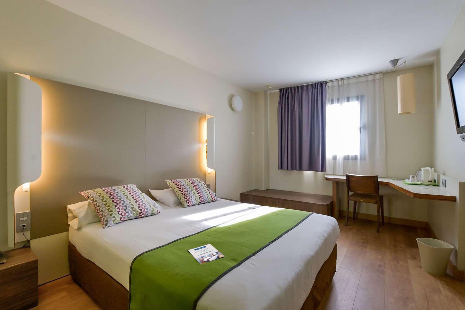 Hotel Campanile Airport