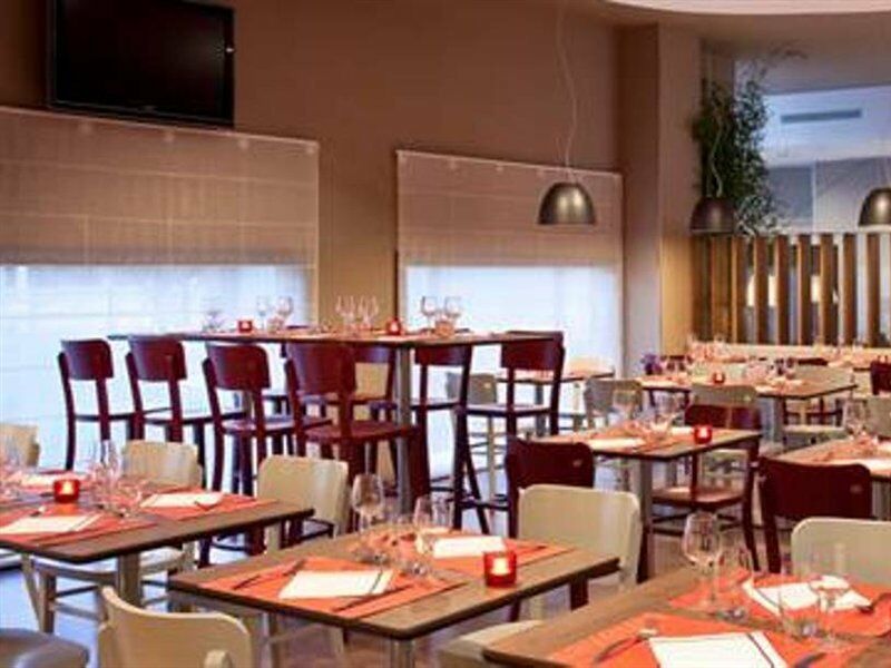 Campanile Airport Hotel 3*